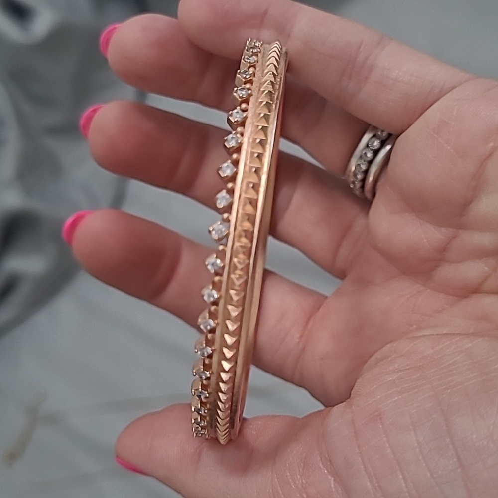 Kendra Scott bracelet